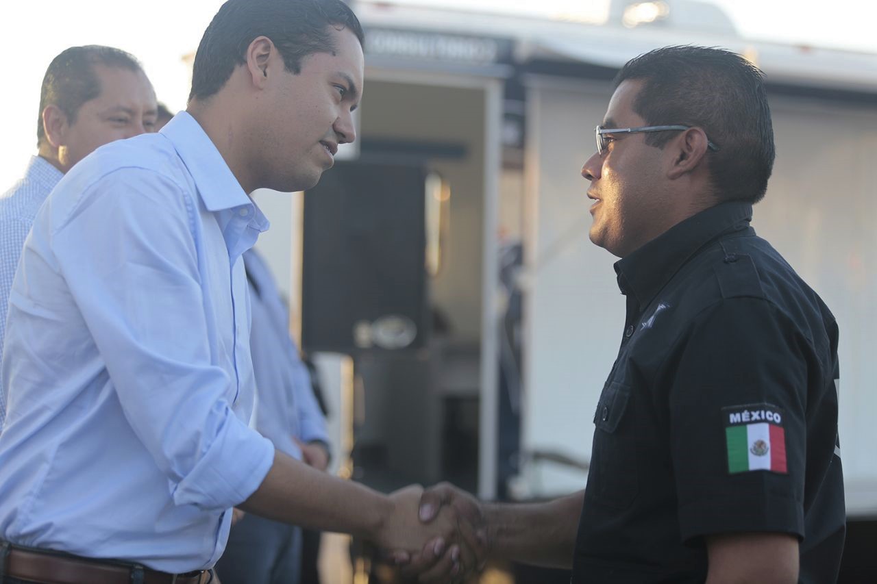 Josué Guerrero entrega C2 en la Colonia Misión Regina