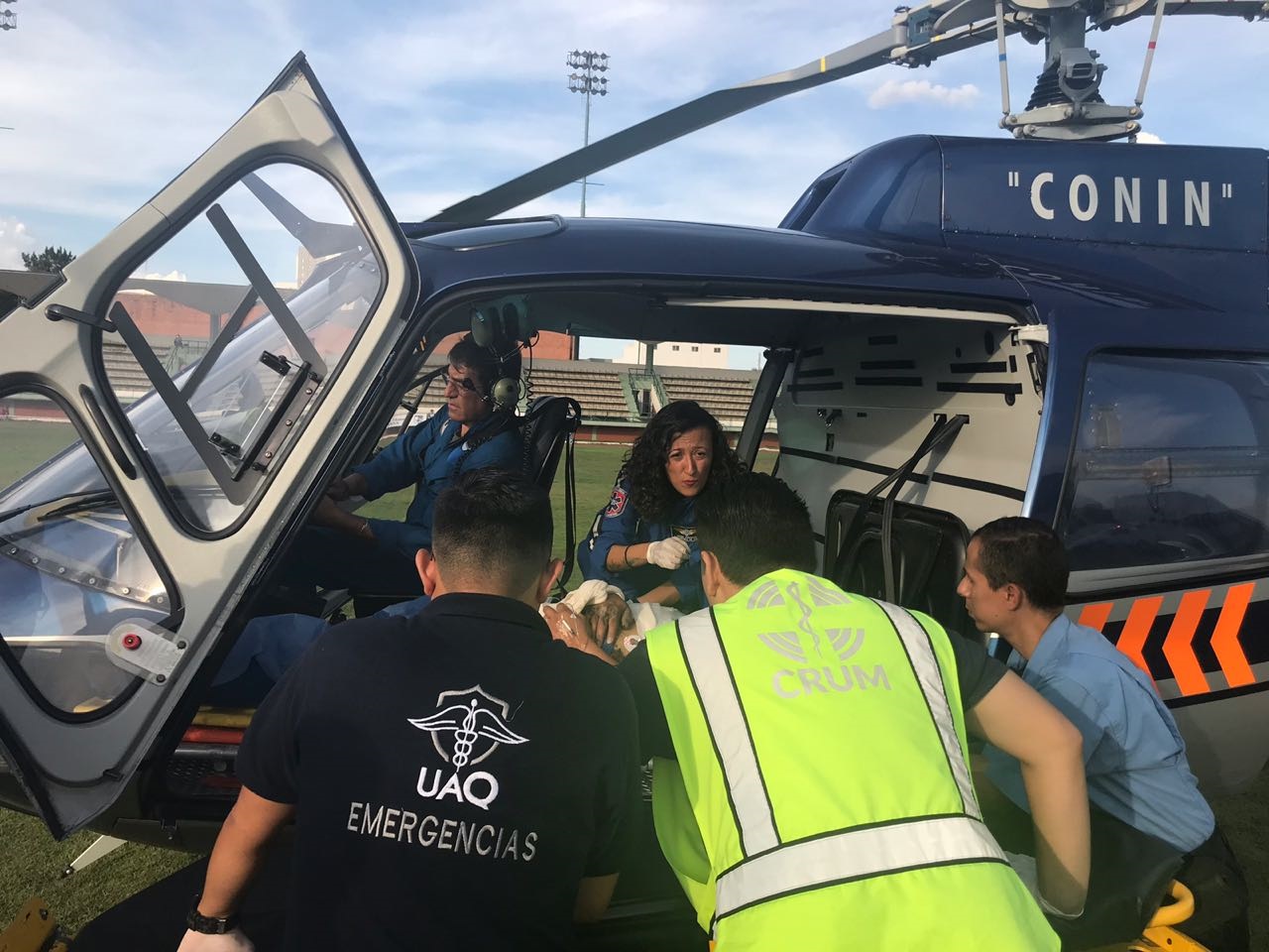 Víctima de descarga eléctrica es trasladado en ambulancia aérea de Pedro Escobedo a Querétaro Capital