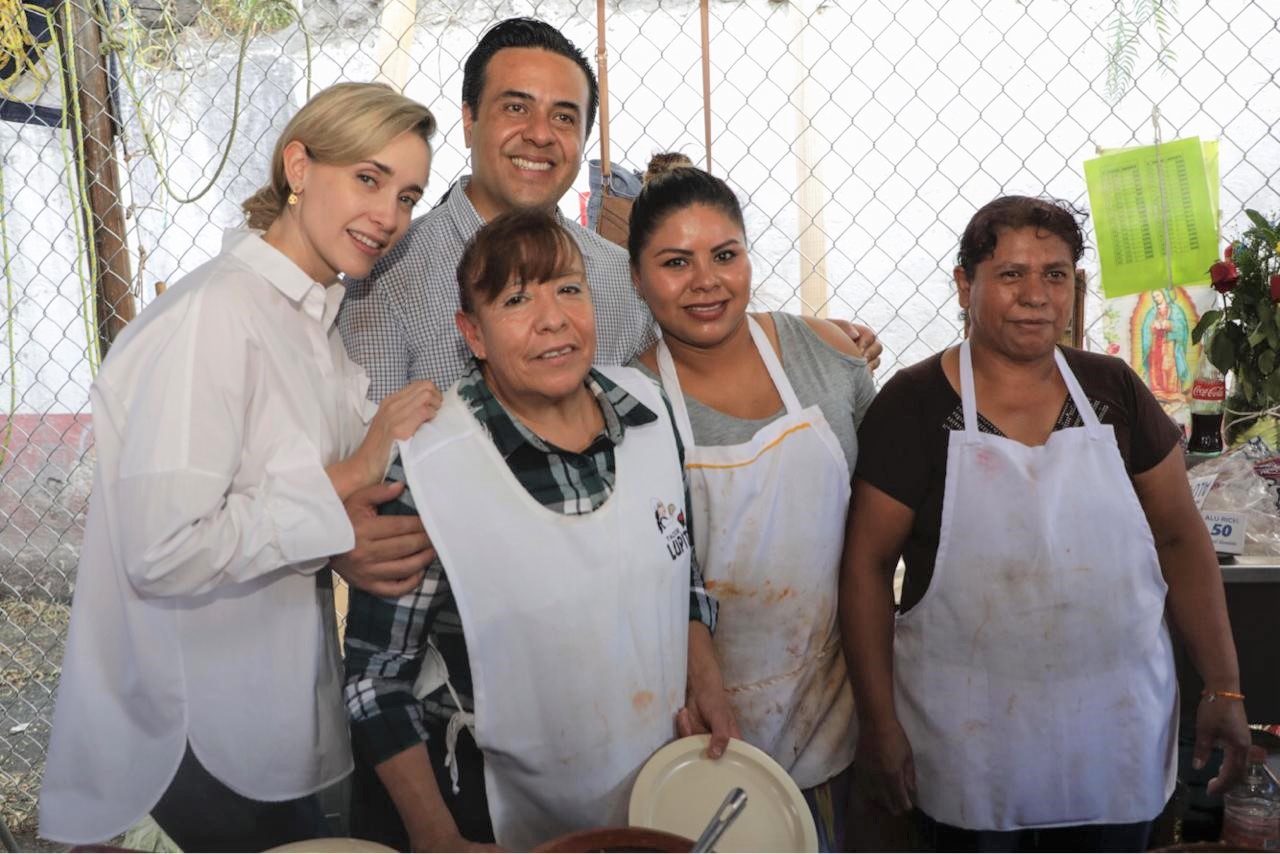 Luis Nava recorre el mercado y tianguis de "El Tepe"