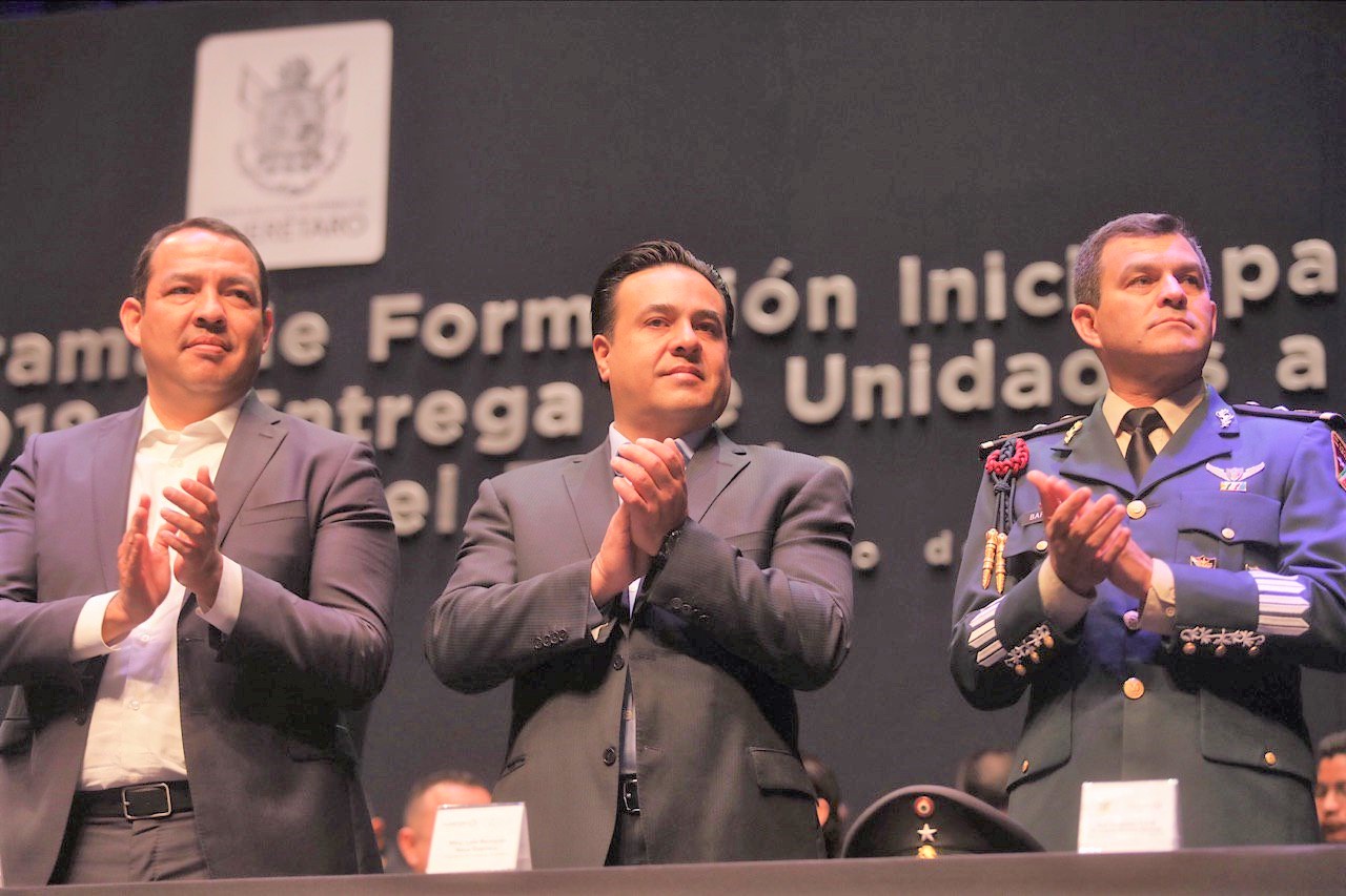 Luis Nava asiste a Graduación del Programa de Formación Inicial para Policía Preventivo.