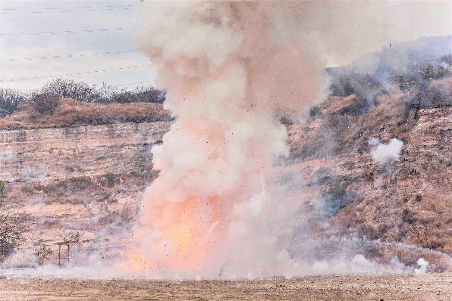 Destruyen 800 kg de fuegos artificiales decomisados en El Marqués.