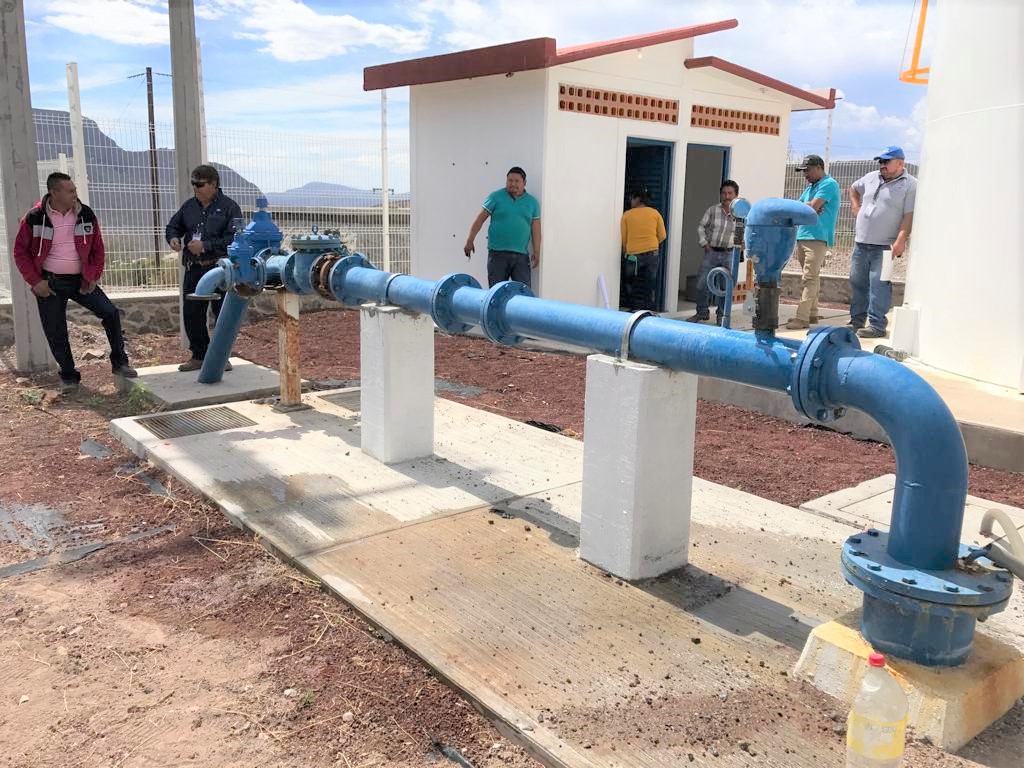 Gestiona Alcalde Linares Aguilar, mejora de servicio de agua potable para comunidades de Peñamiller.