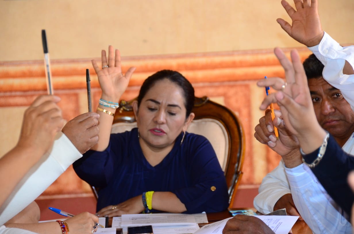 La sesión ordinaria número 13 fue presidida por la Alcaldesa Lupita Alcántara.