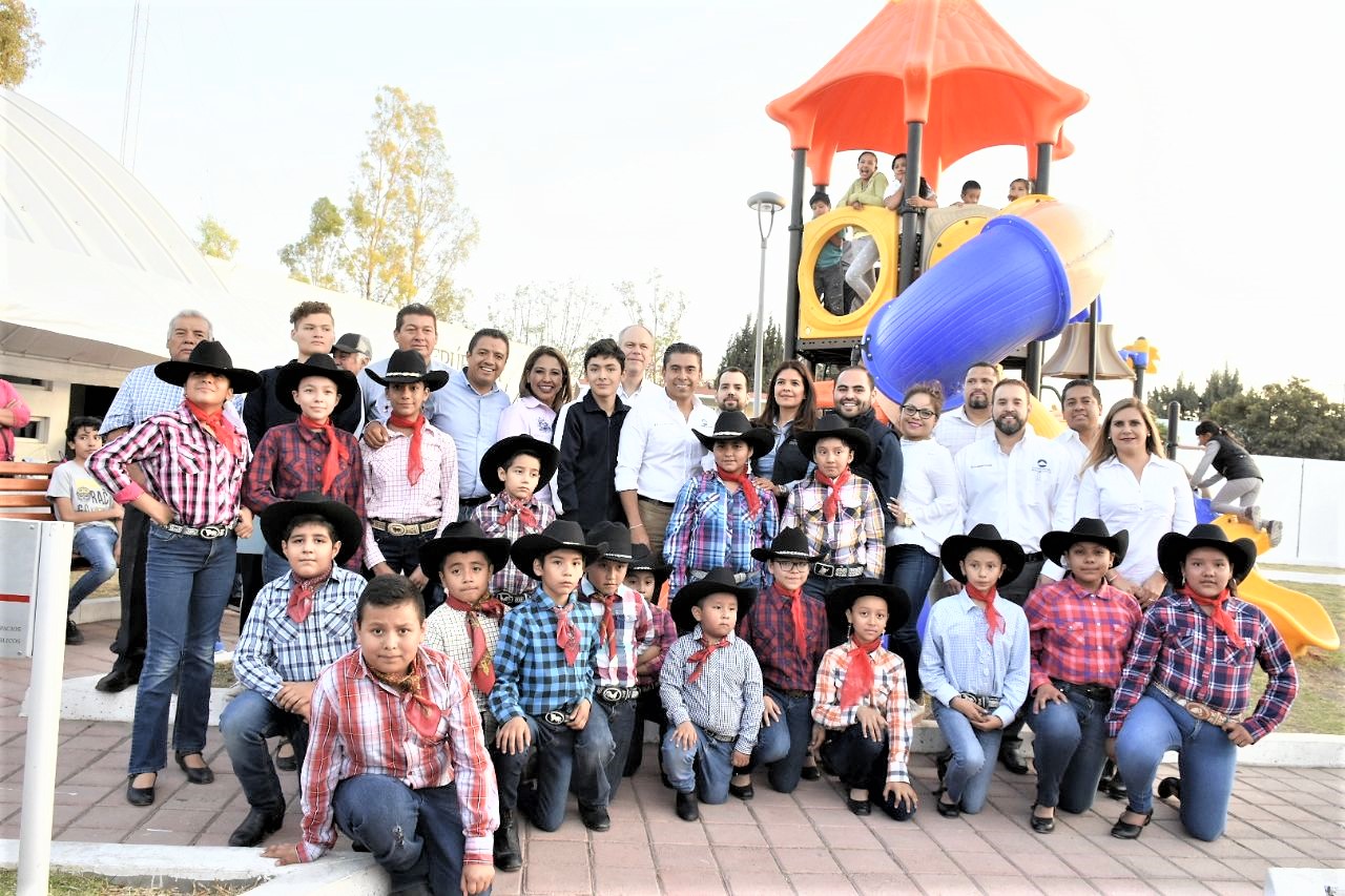 El presidente municipal de Corregidora, Roberto Sosa Pichardo, hizo entrega del parque “San Francisco” en la colonia Los Ángeles,