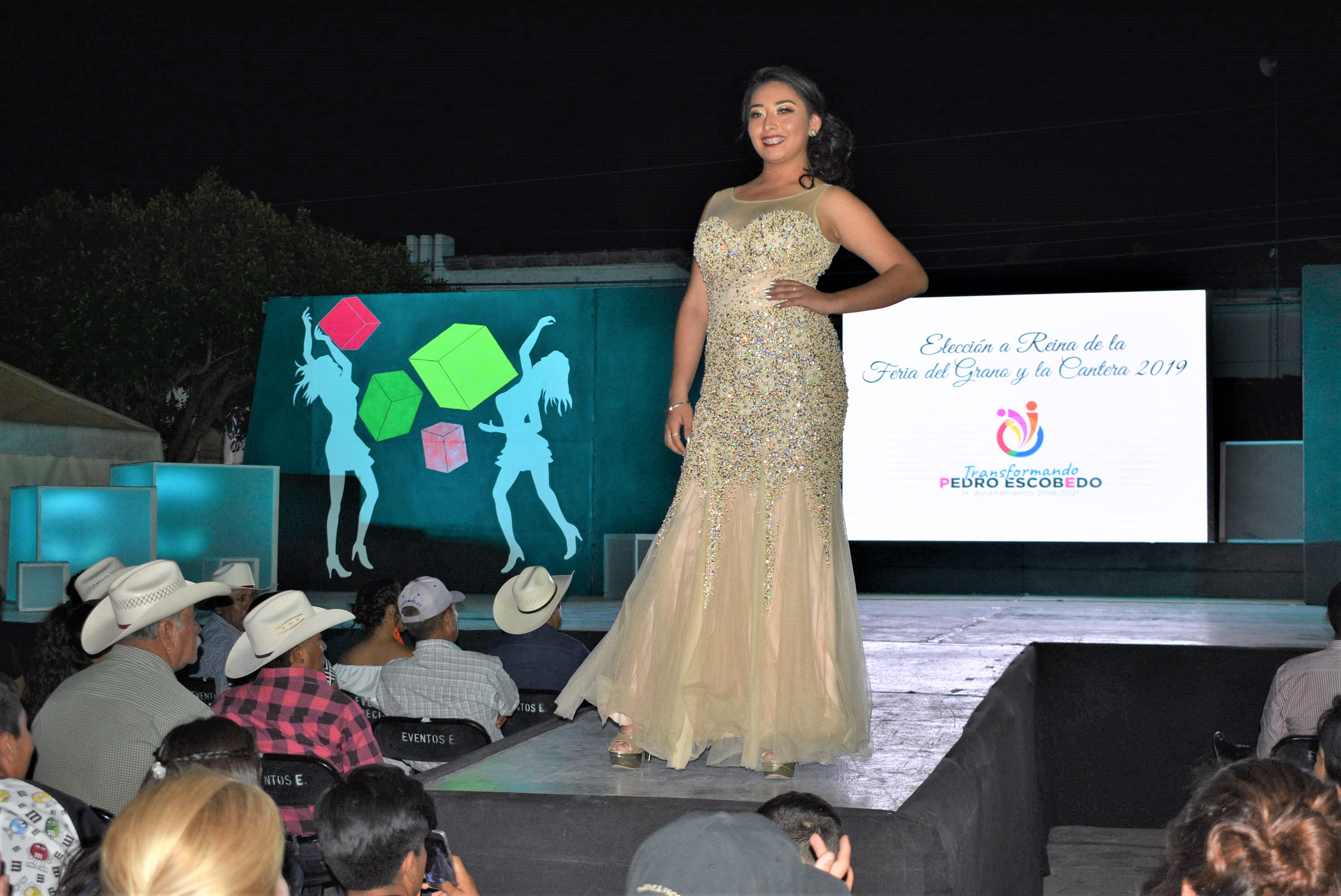 Eligen en Pedro Escobedo a la reina de la "Feria del Grano y la Cantera 2019", saliendo electa Alexandra Uribe Crispín.