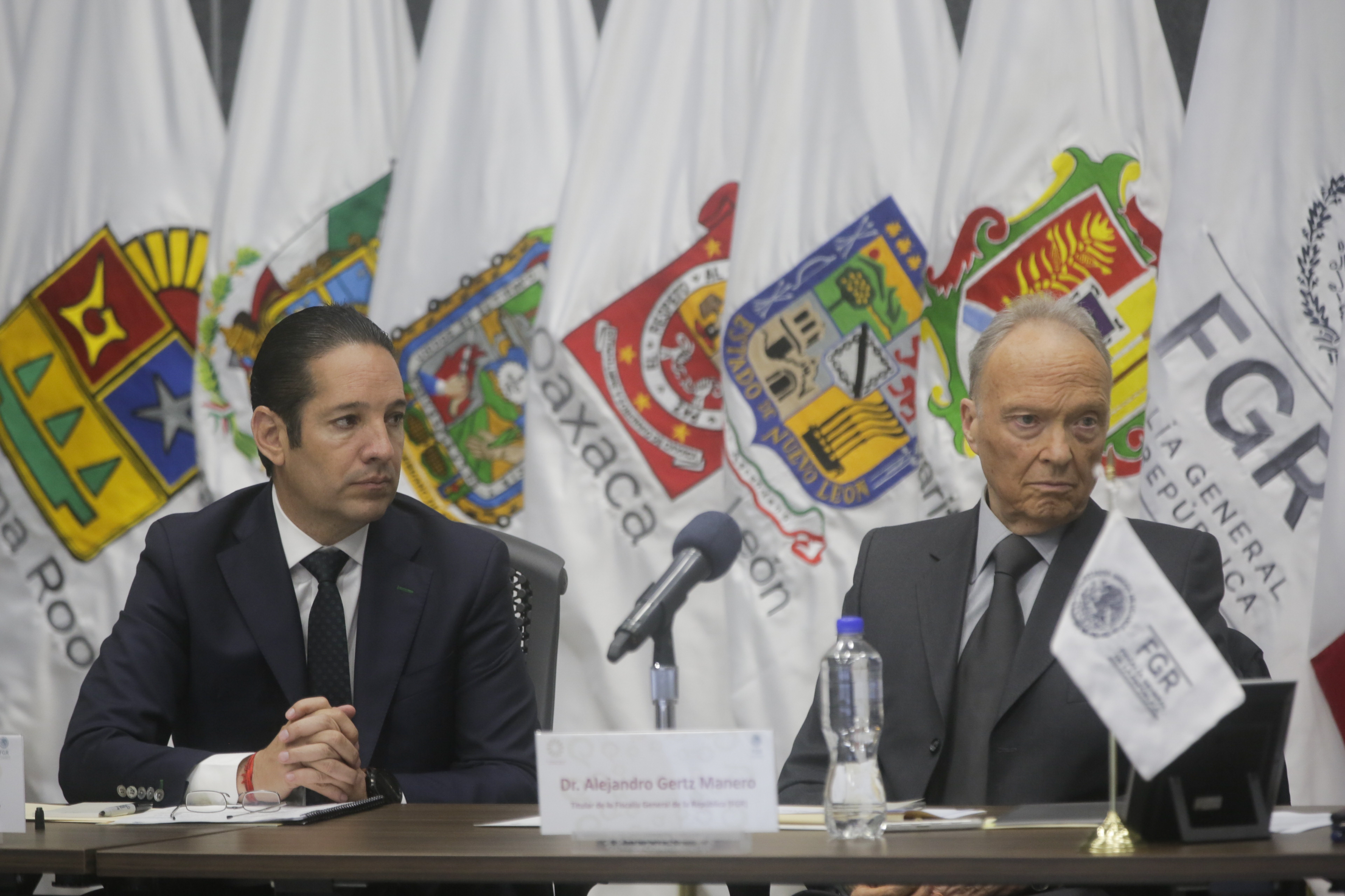 El Presidente de la CONAGO Francisco Domínguez, sostiene encuentros con Secretarios de Seguridad y con el Fiscal General.