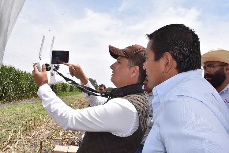 El Acalde Amarildo Bárcenas anunció que se han invertido un recurso histórico, en conjunto con Gobierno del Estado y Municipio de 2 millones de pesos, para el campo de Pedro Escobedo.