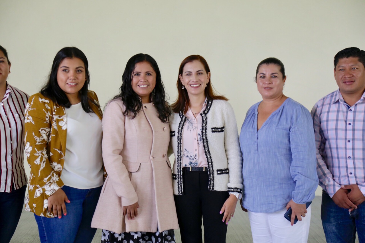 Elsa Méndez encabeza conferencia "Políticas Públicas con Perspectiva de Familia".