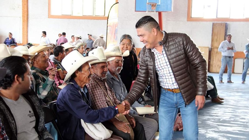 Juan Carlos Linares pone en marcha programa para apoyar a productores agropecuarios.