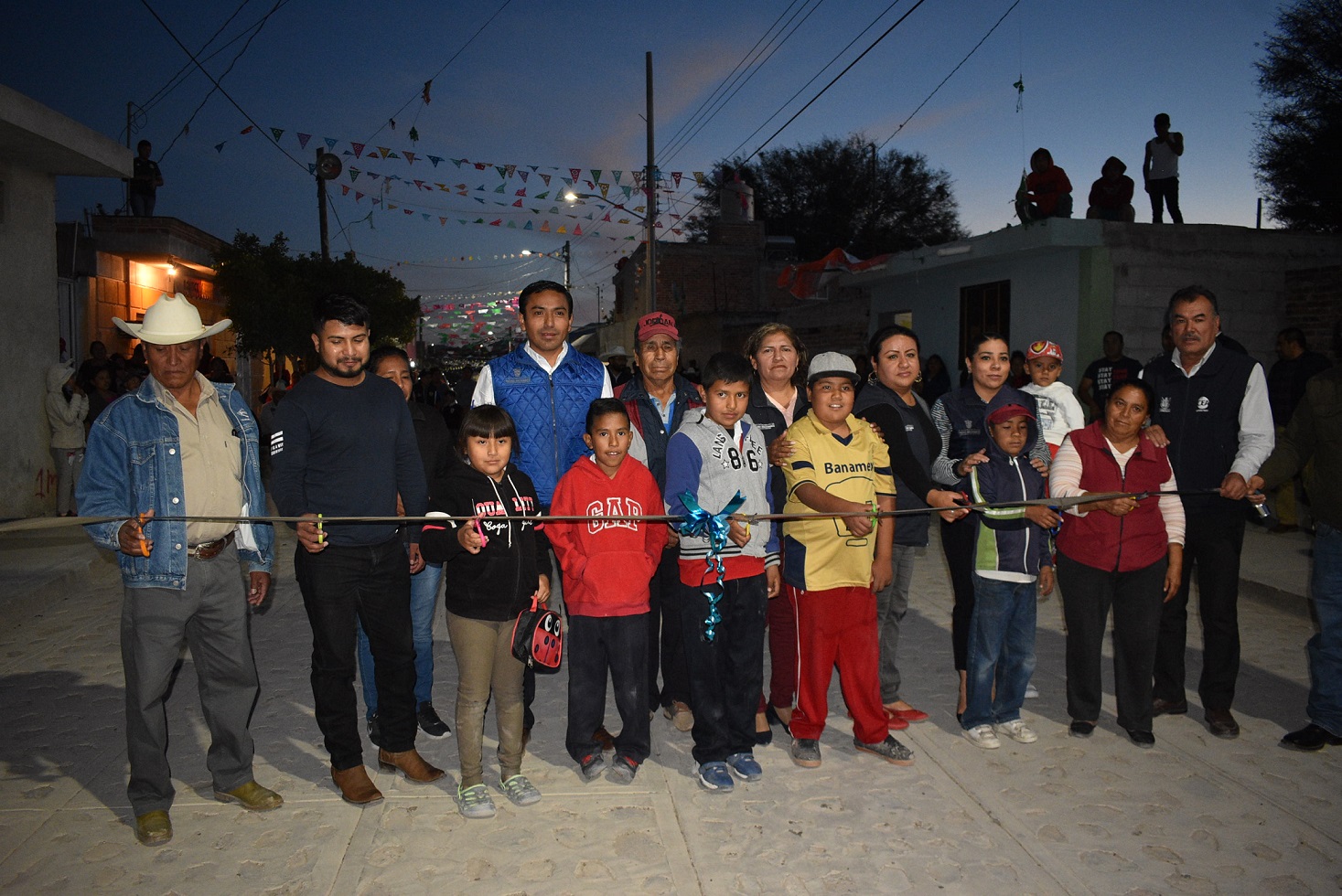 Amarildo Bárcenas entrega obra de mejoramiento urbano en La Lira.