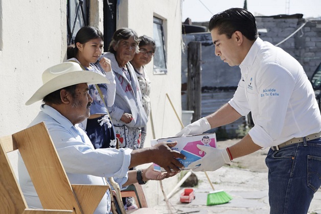 Entregan en Corregidora apoyos alimentarios y sociales en domicilios para evitar contagios por COVID-19.