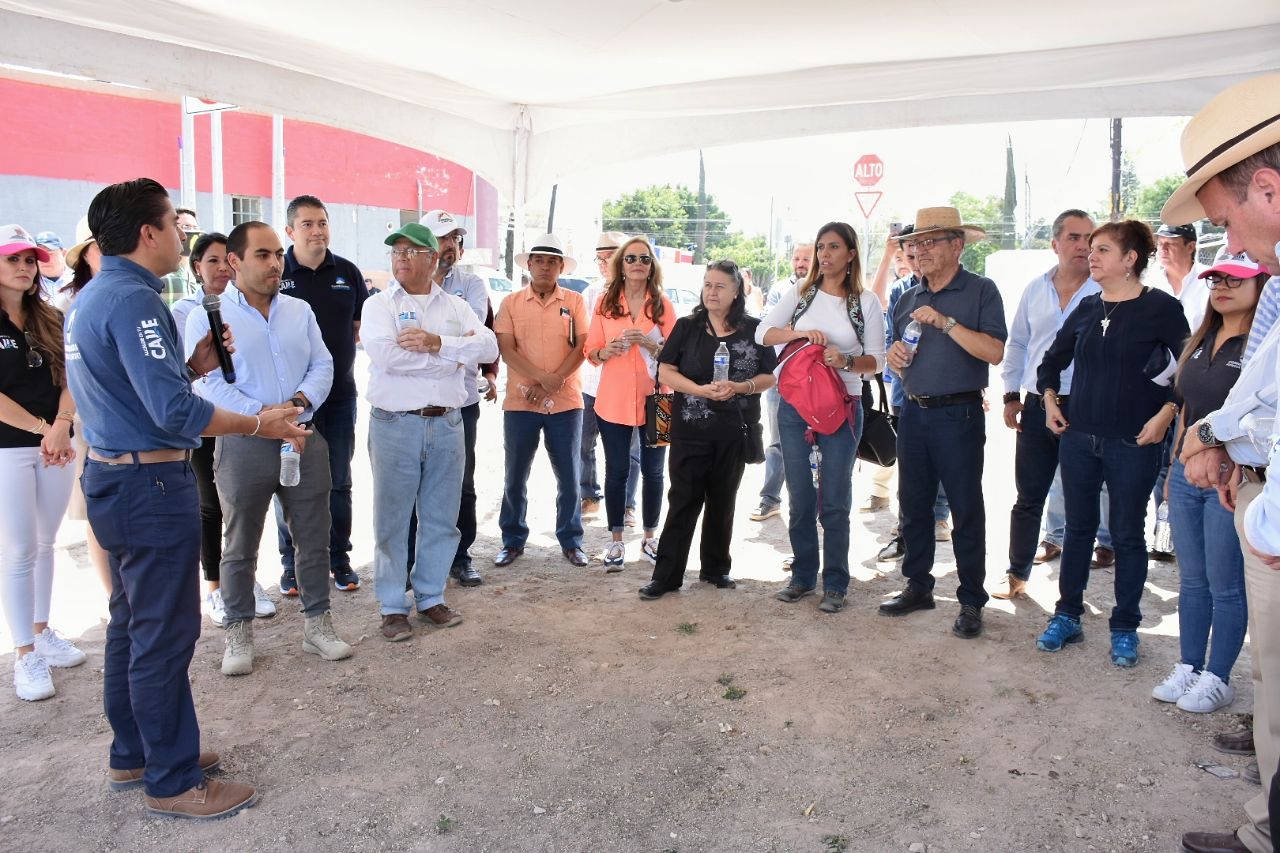 Roberto Sosa entrega obras por 14 mdp en la Colonia Tejeda.