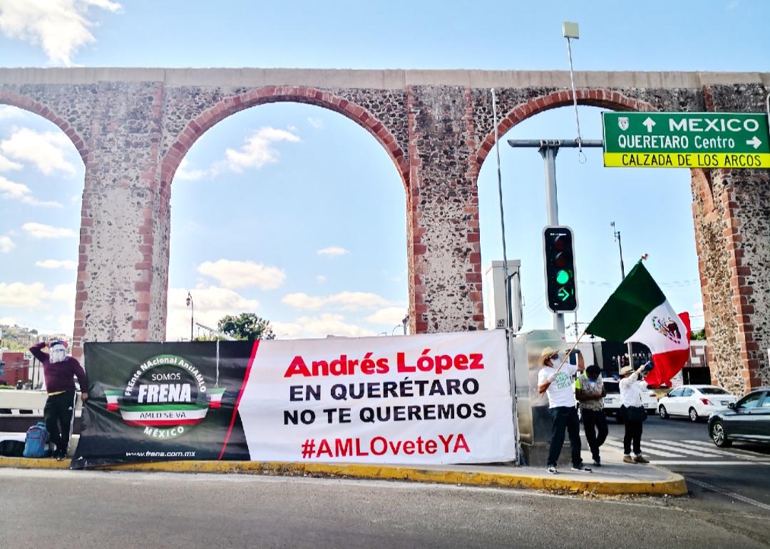 En caravanas de coches, ciudadanos protestan contra AMLO en al menos 15 estados. Foto: Twitter.