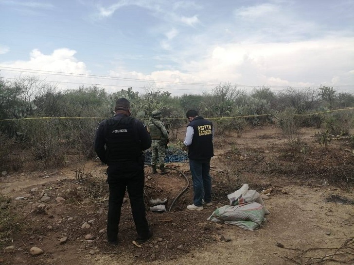 Aseguran toma clandestina de combustible en Las Postas, Pedro Escobedo.