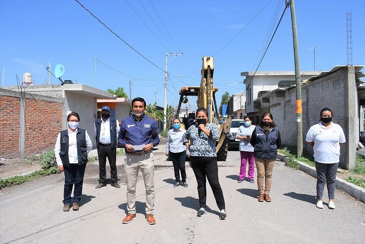 Amarildo Bárcenas supervisa obras de infraestructura urbana y educativa en Pedro Escobedo.