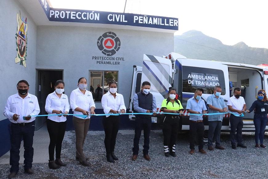 Juan Carlos Linares entrega nuevas instalaciones y ambulancia equipada a Protección Civil