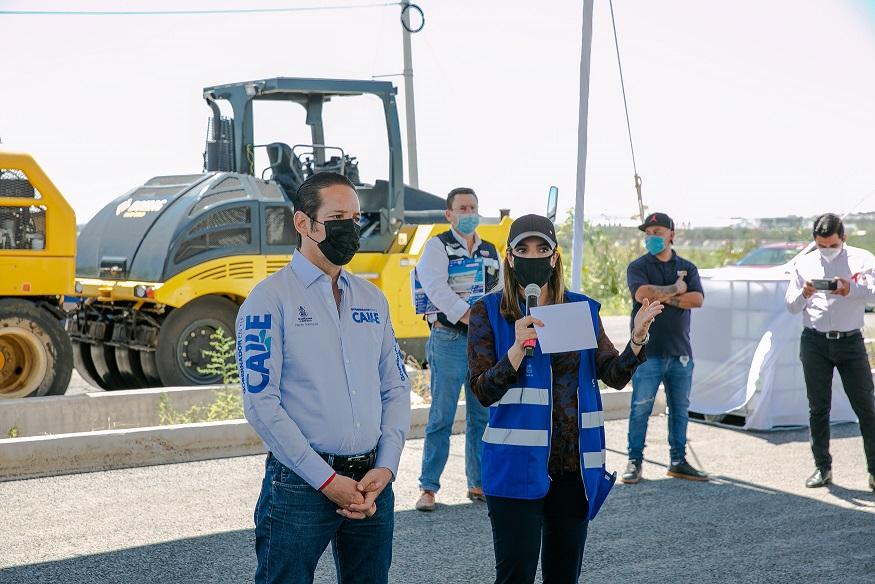 Supervisa Pancho Domínguez ampliación de carretera estatal 210 en El Marqués.