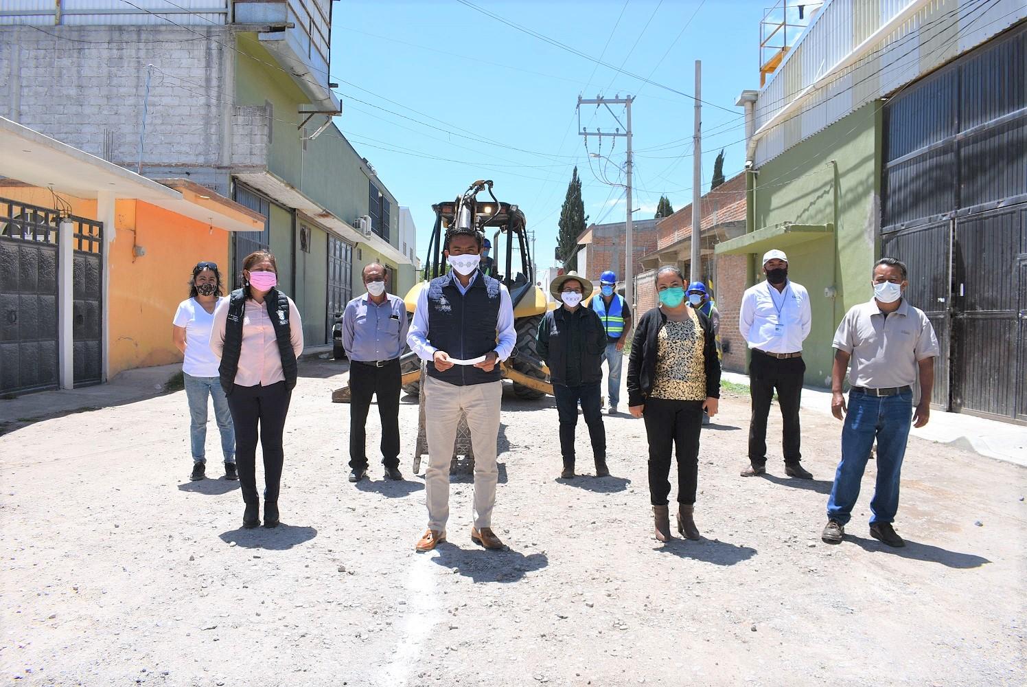 Amarildo Bárcenas encabeza arranque de obras de mejoramiento urbano en la Colonia Los Pinos.