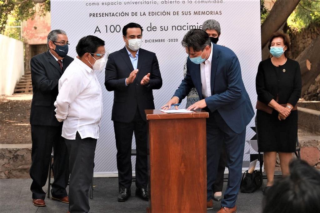 Luis Nava asiste a la apertura de la casa del Maestro José Guadalupe Ramírez.