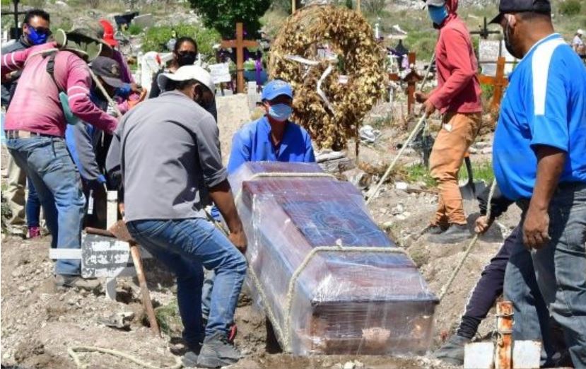 Querétaro supera los 3 mil muertos por COVID-19.