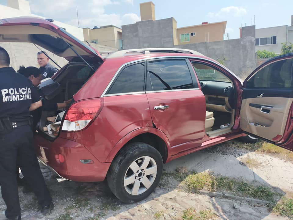 Detienen a tres en Corregidora por robo a domicilio en Colinas del Bosque