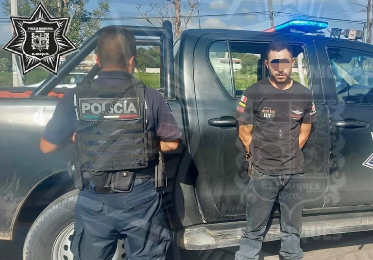 Se roban una retro excavadora en el Marqués, pero fueron arrestados por la policía.