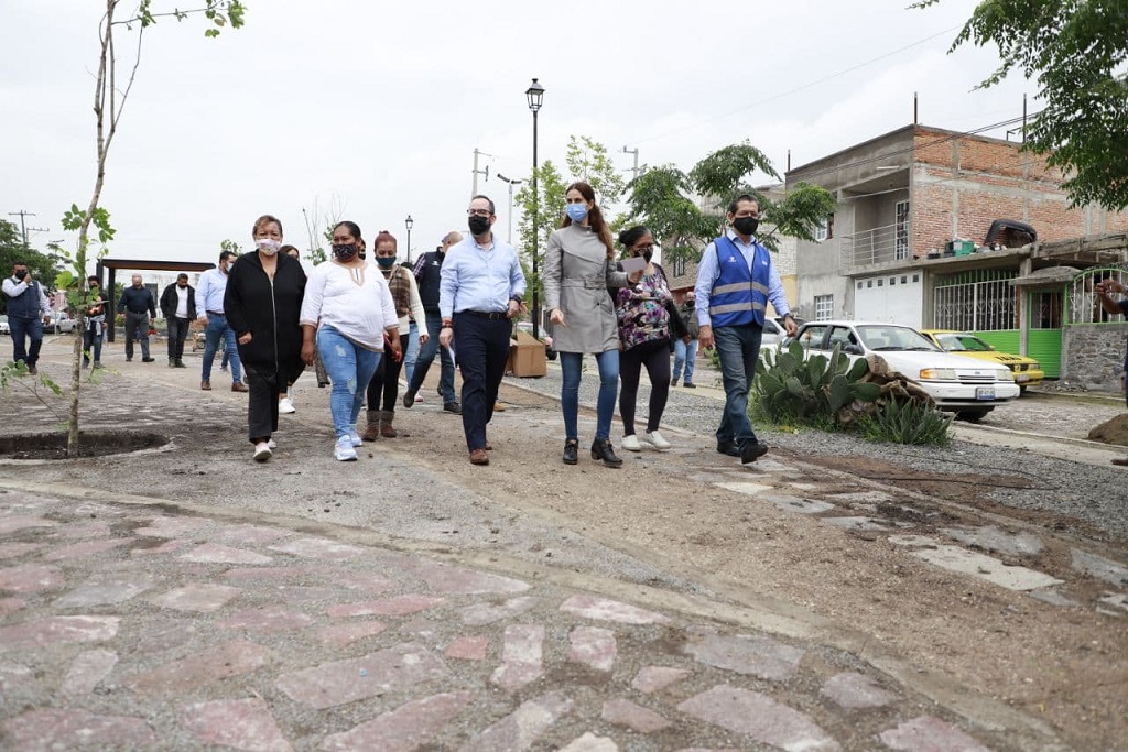 Supervisa Miguel Parrodi avances de la rehabilitación del parque Ignacio Pérez.