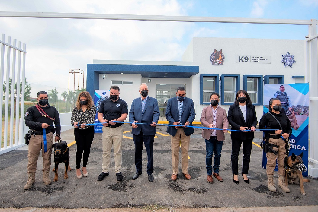 Inaugura Enrique Vega “Edificio de la Unidad Cinotáctica K9” en El Marqués.