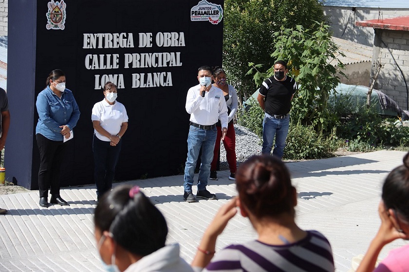 Juan Carlos Linares entrega pavimentación de calle principal en Loma Blanca