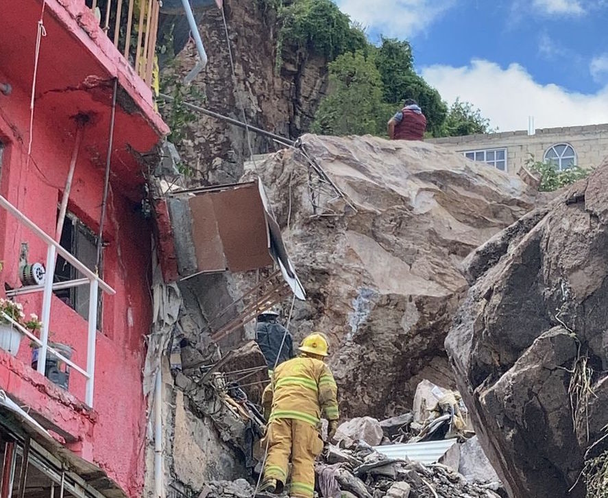 Al menos 1 persona muerta por desgajamiento de Cerro el Chiquihuite en Tlanepantla