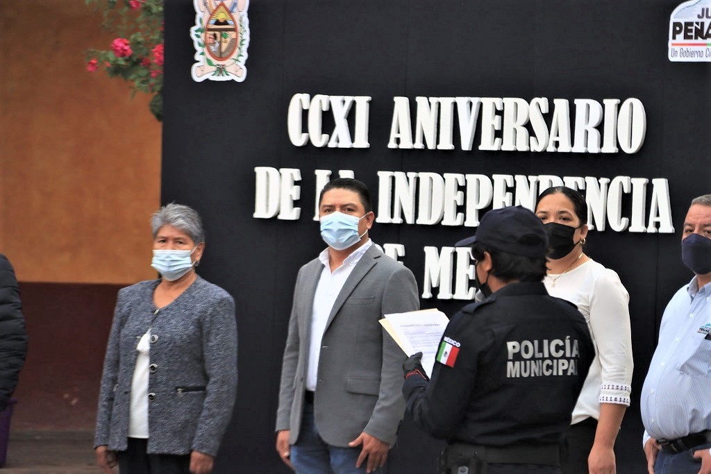 Juan Carlos Linares encabeza conmemoración de la Independencia de México.