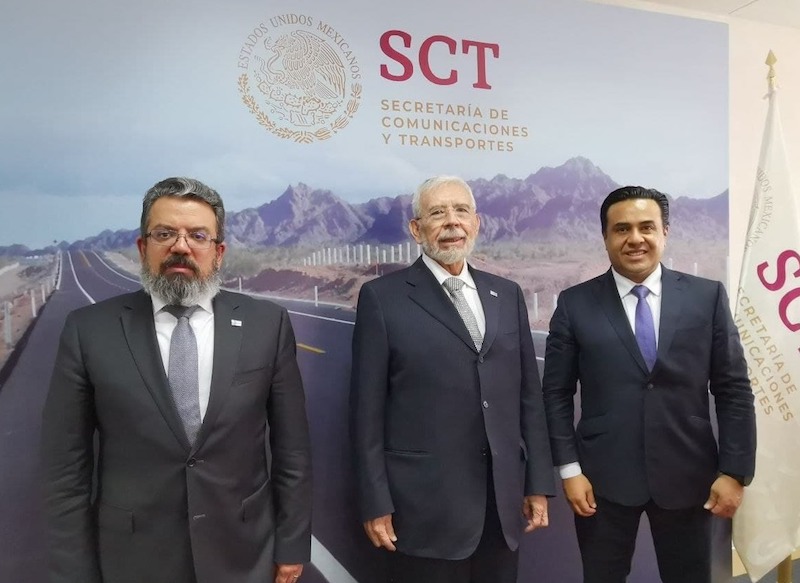 Luis Nava sostiene reunión con el Titular de la SCT