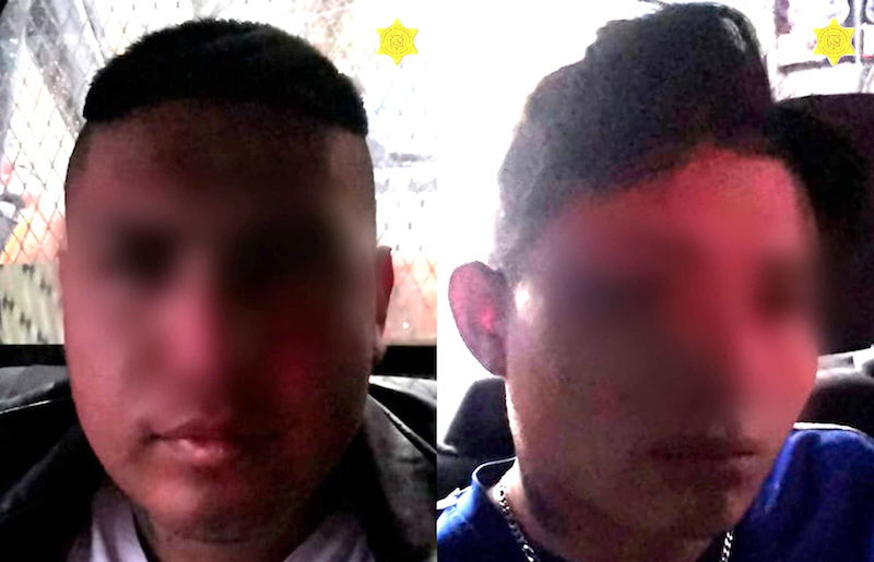 Dos sujetos se roban vehículo en Menchaca; son arrestados por policías de Querétaro.