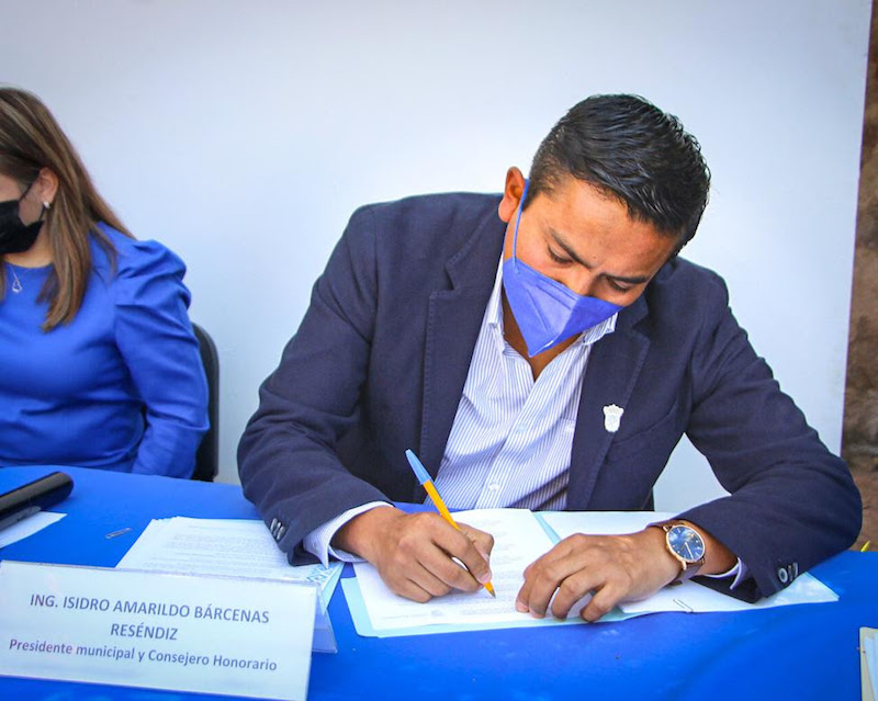 En Pedro Escobedo toma protesta el Consejo Municipal de Participación Social en Educación.