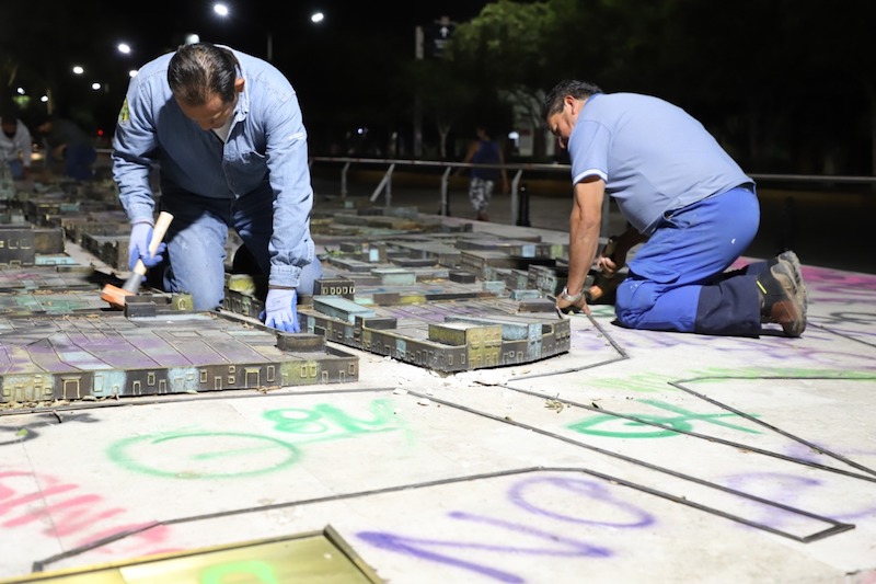 Darán mantenimiento a maqueta monumental de la Alameda Hidalgo en Querétaro.