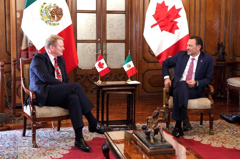 El Gobernador Mauricio Kuri sostiene reunión con el embajador de Canadá.