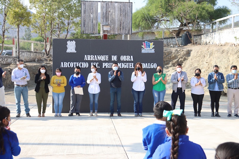 Inicia construcción de techumbre en Escuela primaria de Boquillas Peñamiller