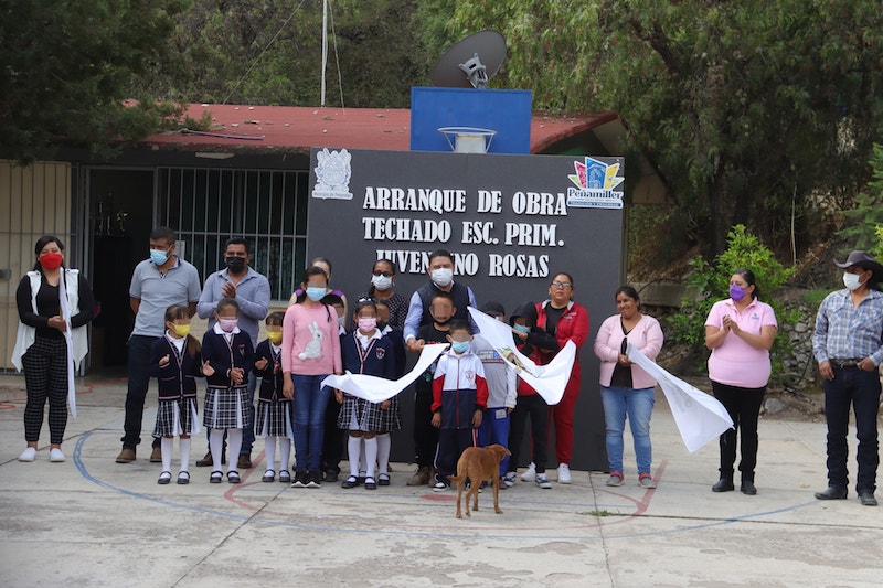 Arranca construcción de una techumbre en escuela primaria de Los Encinos, Peñamiller.