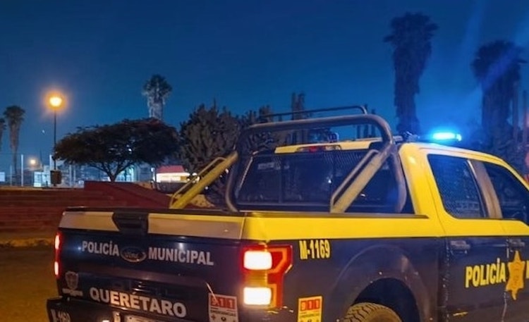 En Querétaro matan a balazos a hombre cerca de Oxxo en Blvd. Bernardo Quintana