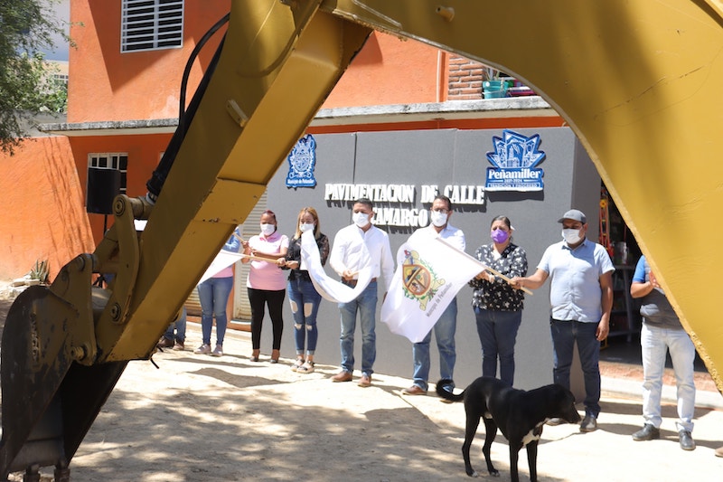 Inician obras de pavimentación de calles en Camargo, Peñamiller