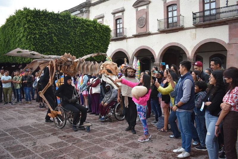 Festvial Querétaro Experimental no cede y llena de cultura a la capital queretana.