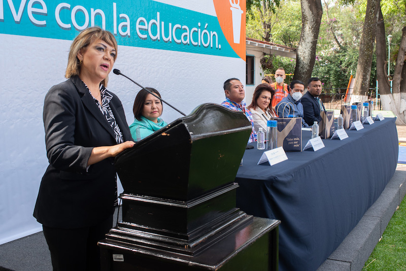 Impulsan Centro Vive El Marqués y UNIVA programa de becas universitarias y de posgrados