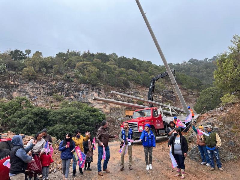 Lupita Ramírez Plaza arranca obra de ampliación de red eléctrica en El Madroño