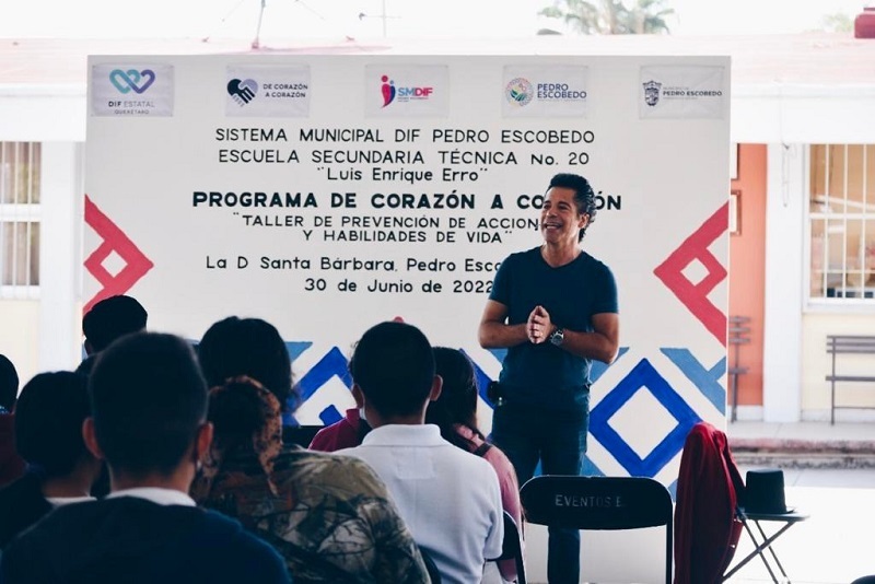 Realizan taller de prevención de adicciones en Pedro Escobedo.