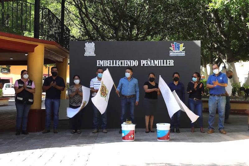 Aplican programa Embelleciendo Peñamiller en el Jardín Principal