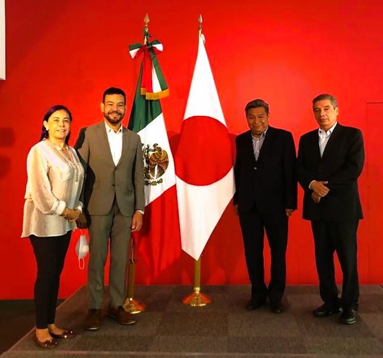 La UTEQ estrecha lazos con la embajada de Japón