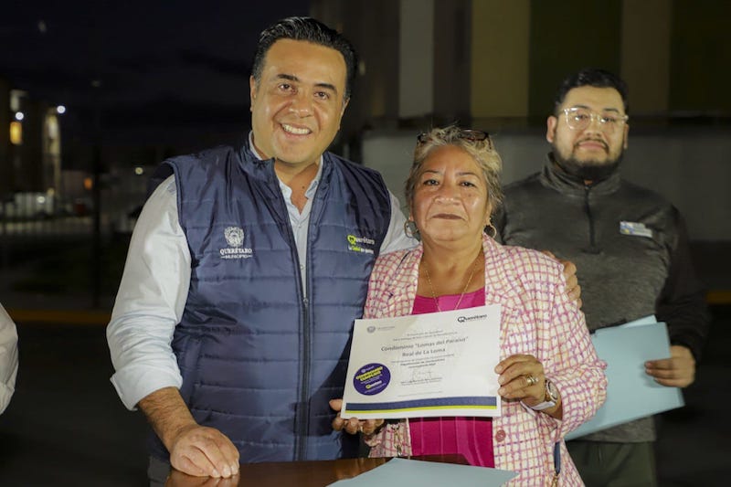 Luis Nava entrega beneficios del programa Dignificación de Condominios en Real de La Loma.