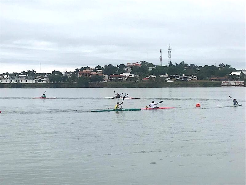 Canoístas queretanos consiguen 63 medallas en Regata Nacional de Canotaje Tuxpan 2022.