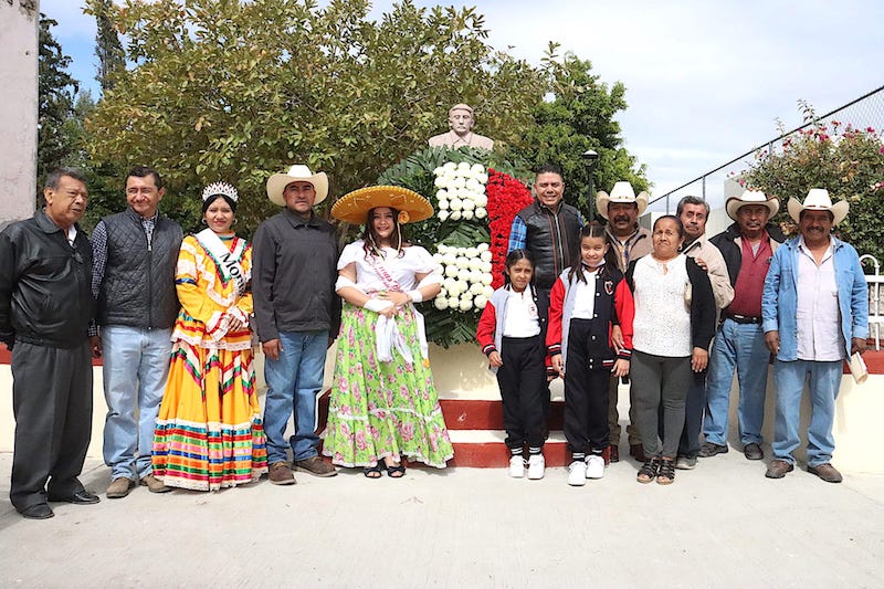 Juan Carlos Linares encabeza aniversario luctuoso de Genaro Hernández.