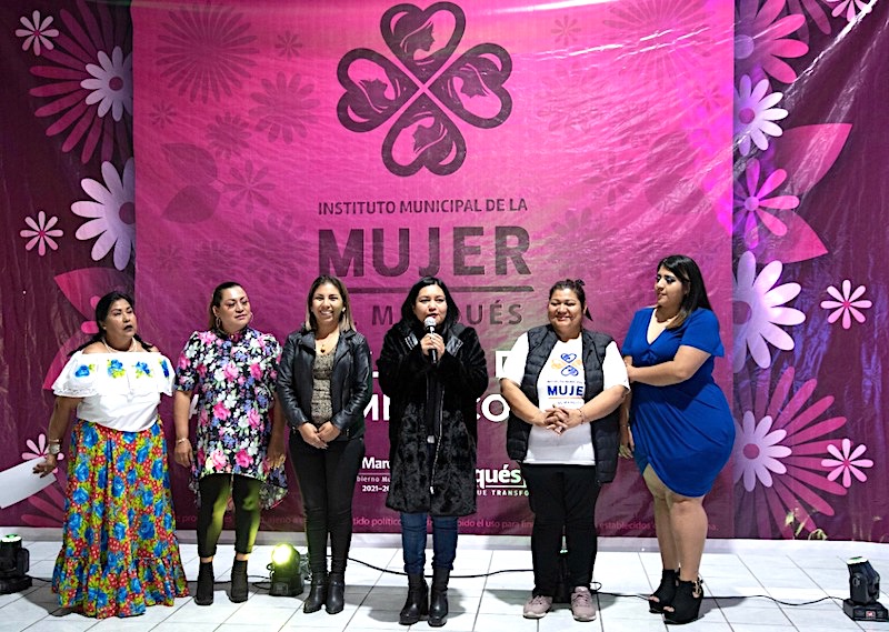 Clausuran en El Marqués talleres de autonomía economía; participan 230 mujeres.